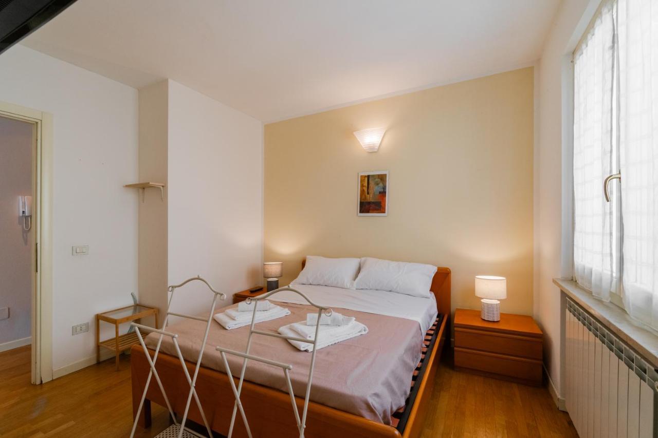 Sweet Lungolago Garibaldi Apartment Peschiera del Garda