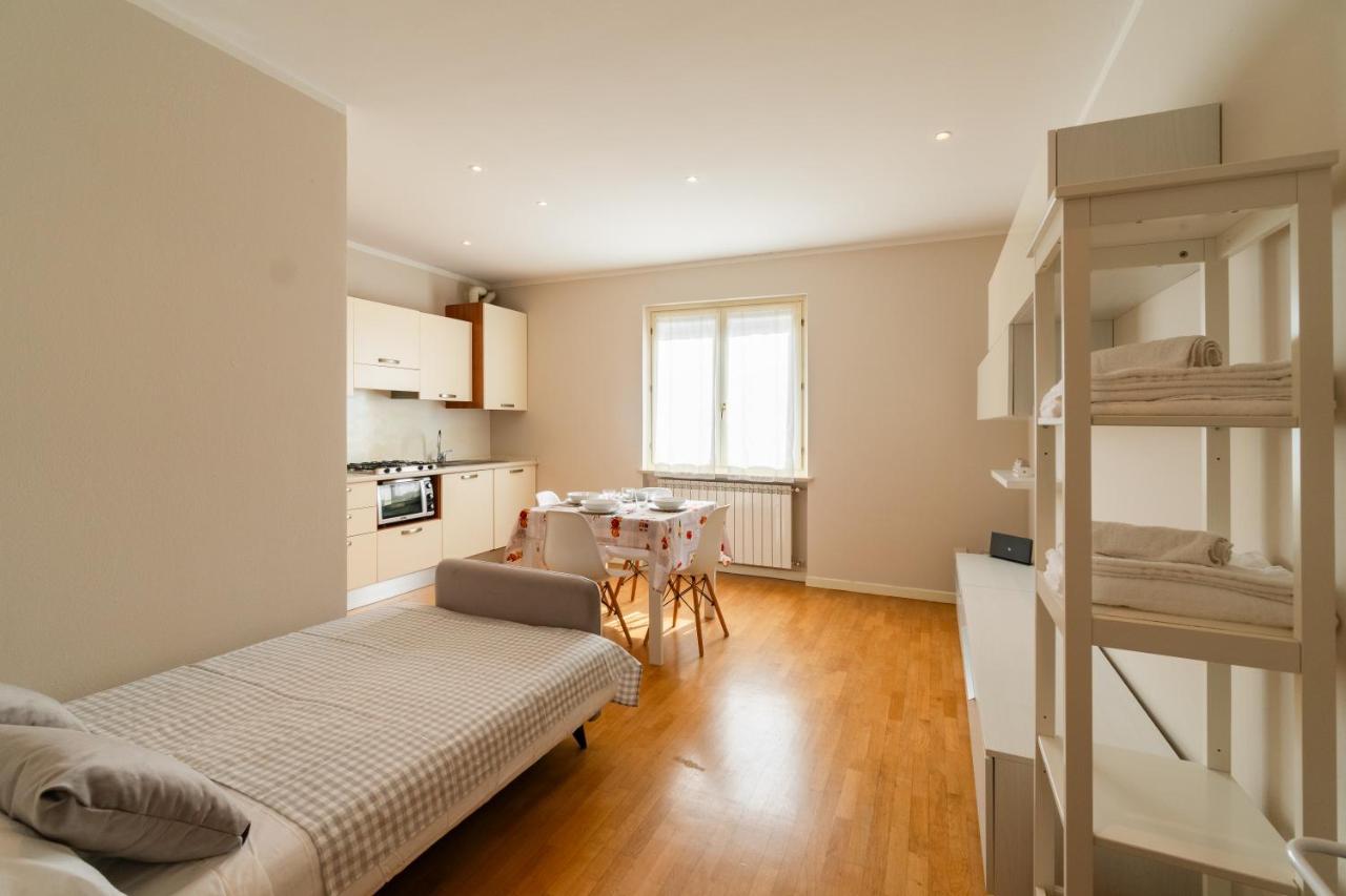 Sweet Lungolago Garibaldi Apartment *
