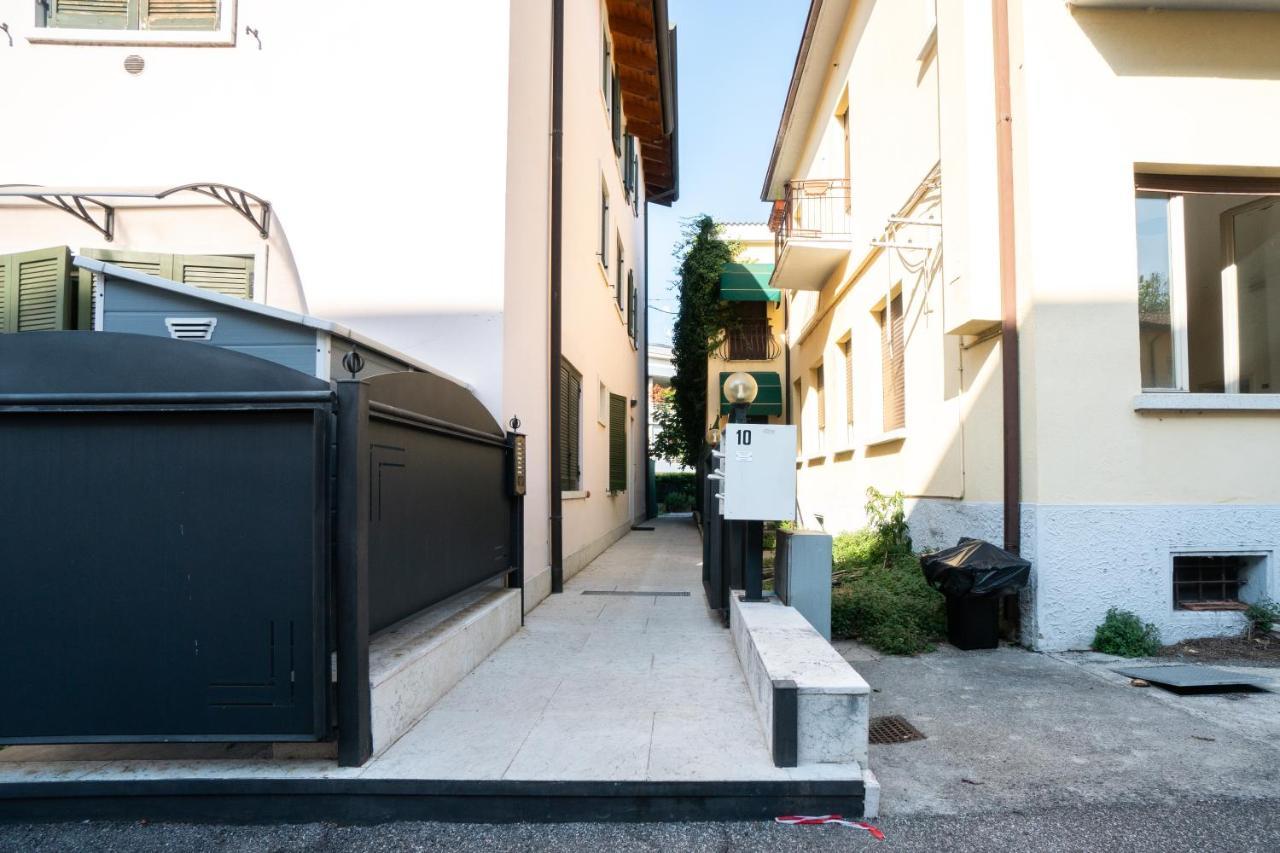 Sweet Lungolago Garibaldi Apartment